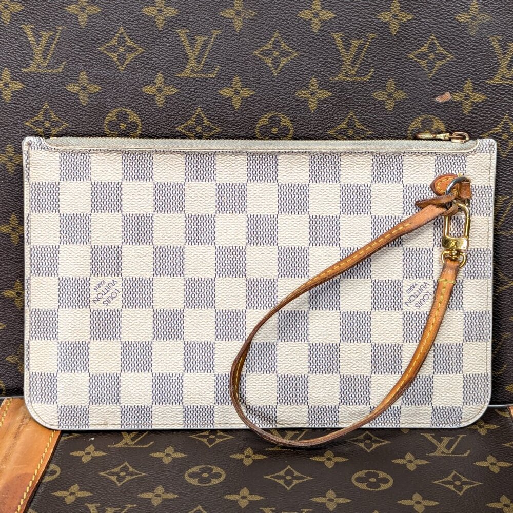 LOUIS VUITTON Damier Azur Neverfull Pouch - Picture 4 of 15